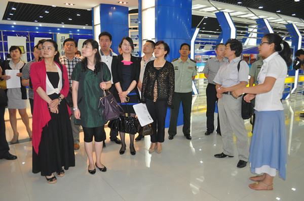 全心打造持久有效的食品安全体系——青岛市政协委员在betway必威召开食品安全论坛